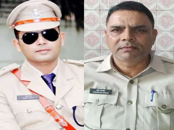 ଆଇପିଏସ ପୁଅକୁ କନେଷ୍ଟବଳ ବାପା : ଘରେ ବାପାଙ୍କ ପାଦ ଛୁଅନ୍ତି ପୁଅ, ଅଫିସରେ ପୁଅକୁ ସାଲ୍ୟୁଟ କରିବେ ବାପା !