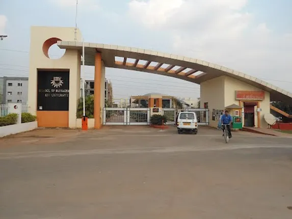 କିଟ କଲେଜରେ ଛାତ୍ର ଅଶାନ୍ତି : ଛାତ୍ରଗୋଷ୍ଠୀ ମଧ୍ୟରେ ପ୍ରବଳ ମାଡପିଟରେ ୧୫ ଗୁରୁତର ଆହତ