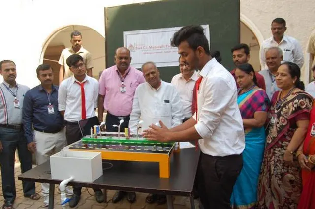 ୨ ଇଂଜିନିୟରିଂ ଛାତ୍ରଙ୍କ ବଡ଼ ସଫଳତା : ଚଳନ୍ତା ଗାଡ଼ି ଓ ବର୍ଷା ପାଣିରୁ ହେବ ବିଦ୍ୟୁତ ଉତ୍ପାଦନ