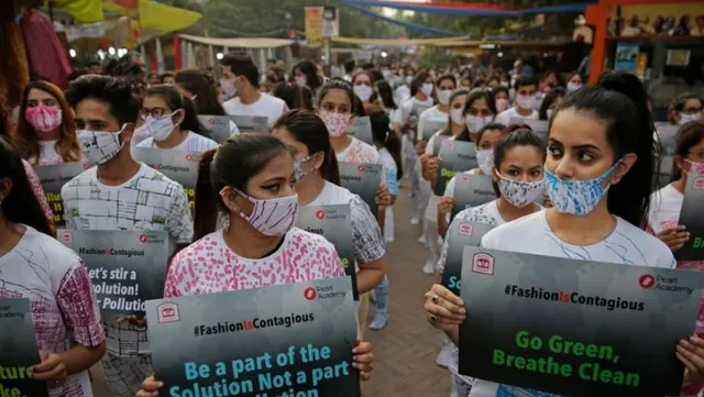 ଭୟଙ୍କର ବାୟୁ ପ୍ରଦୂଷଣରୁ ମିଳିବ ମୁକ୍ତି ! ଏବେ ବିକ୍ରି ହେବ ବୋତଲ ବନ୍ଦ ଶୁଦ୍ଧ ପବନ