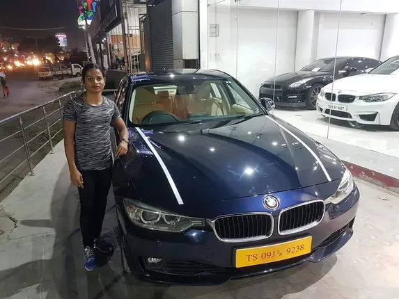 ଦୌଡରାଣୀ ଦୂତୀ ଚାନ୍ଦଙ୍କ ସ୍ୱପ୍ନ ହେଲା ସାକାର । କିଣିଲେ ବିଏମଡବ୍ଲୁ କାର