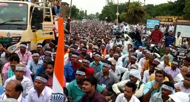 ଶହ ଶହ ନବନିର୍ମାଣ କୃଷକ ସଂଗଠନ ଏବେ ରାଜଧାନୀ ମୁହାଁ : ପ୍ରଶାସନ ପକ୍ଷରୁ ଲାଗୁକରାଯାଇଛି ୧୪୪ ଧାରା, ମୁକାବିଲା ପାଇଁ ପ୍ରସ୍ତୁତ ଚାଷୀ