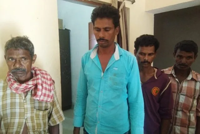 ମହାବଳ ମାରିଛନ୍ତି ଶିକାରୀ । ସମସ୍ତେ ମାନିଲେଣି ହେଲେ ମାନୁନାହାନ୍ତି ଡିଏଫଓ । କଣ ରହିଛି ରହସ୍ୟ?