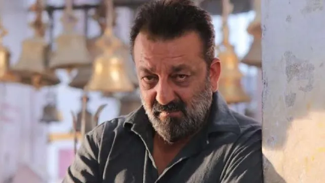 ଦିୱାଲୀ ପାର୍ଟିରେ ଗଣମାଧ୍ୟମ ଫଟୋଗ୍ରାଫରଙ୍କ ଉପରେ ଗର୍ଜିଲେ ସଞ୍ଜୟ ଦତ ! ଅସଭ୍ୟ ଭାଷାରେ କଲେ ଗାଳି ଗୁଲଜ । ଦେଖନ୍ତୁ ଭିଡିଓ