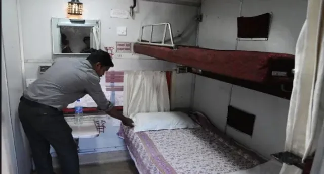 ଟ୍ରେନରୁ କିଏ ନେଇଗଲା ୧୪ କୋଟି ଟଙ୍କାର ତଉଲିଆ, କମ୍ବଳ, ଚାଦର ଓ ତକିଆ । 