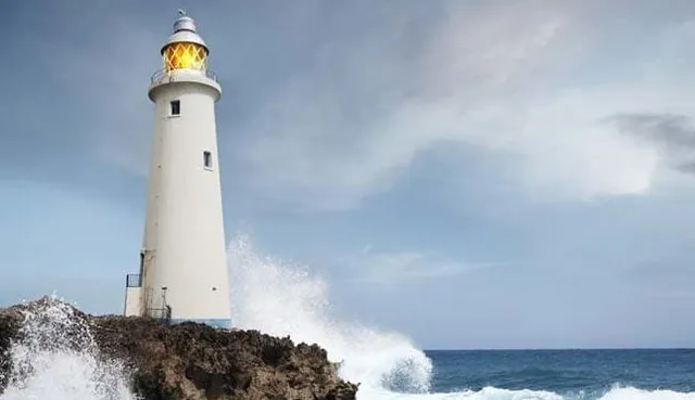 ୯୧ ଲକ୍ଷ ଟଙ୍କା ଦରମା ଦେଉଛି ଏହି ଦ୍ୱୀପ : ସହରର ଲାଇଟ୍ ହାଉସର ଦେଖରେଖ ପାଇଁ ମିଳୁଛି ଲକ୍ଷାଧିକ ଟଙ୍କା