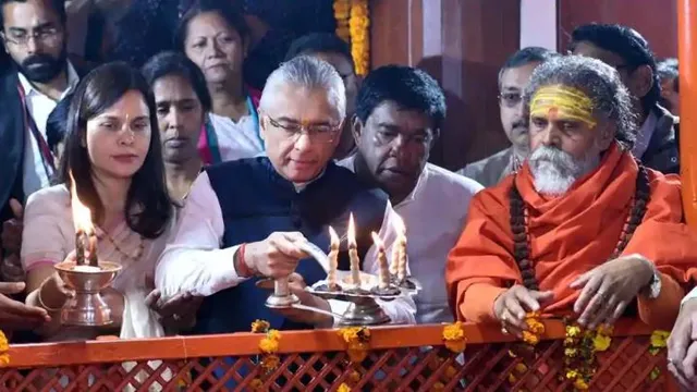 କୁମ୍ଭମେଳାରେ ମରିସସ୍ ପ୍ରଧାନମନ୍ତ୍ରୀ ! ପ୍ରୟାଗରାଜରେ ପକାଇଲେ ବୁଡ୍ ।