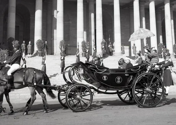 ସାଧାରଣତନ୍ତ୍ର ଦିବସ ଅବସରରେ କିଛି ପୁରୁଣା ବିରଳ ଫଟୋ ! ଫଟୋରେ ଦେଖନ୍ତୁ ବିଗତ ଦିନର ସାଧାରଣତନ୍ତ୍ର ଦିବସ ।