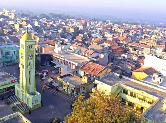 ଭାରତର ସବୁଠୁ ଧନୀ ଗାଁ ! ଯେଉଁଠି ଗ୍ରାମବାସୀଙ୍କ ପାଇଁ ବଡ ବଡ ରେଷ୍ଟୁରାଣ୍ଟ ସହ ରହିଛି ୧୨ରୁ ଅଧିକ ବ୍ୟାଙ୍କ୍