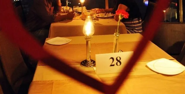 ୱେଟରର ଛୁରା ମାଡରେ ବିଦେଶୀ ମହିଳା ଆହତ : ବାରମ୍ବାର ଫୋନ କରି ଅର୍ଡର କରିବାରୁ ୱେଟର କଲା ଆକ୍ରମଣ 