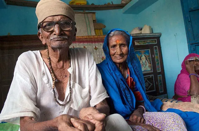 ମାତ୍ର ଏକହଜାର ଟଙ୍କା ଖର୍ଚ୍ଚ କରି ପୂରଣ କରନ୍ତୁ ଏହି ଫର୍ମ ! ଘରର ବୟସ୍କଙ୍କୁ ପ୍ରତିମାସରେ ମିଳିବ ୧୦,୦୦୦ ଟଙ୍କା । 