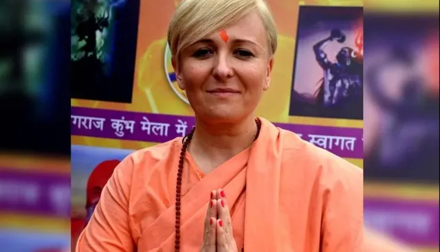 କୁମ୍ଭମେଳା ବୁଲିବାକୁ ଆସିଥିବା ବିଦେଶିନୀ ସାଜିଲେ ସନ୍ୟାସିନୀ ! ଗ୍ରହଣ କଲେ ସନାତନ ଧର୍ମ, ବୈଦିକ ସଂସ୍କୃତିର ପ୍ରସାର କରିବାକୁ ନେଲେ ସଂକଳ୍ପ ।