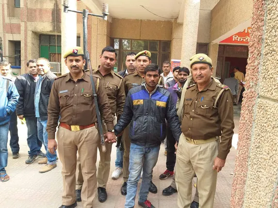 ମାନବ ଶରୀରରେ ୨୫୬ଖଣ୍ଡ ହାଡ, ଟପ୍ପର ଶିକ୍ଷକ ହେଲେ ଗିରଫ