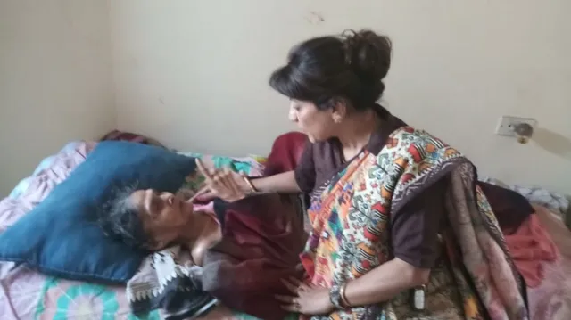 ପାରାଲିସିସ୍ ହେବା କ୍ଷଣି ରୋଗୀର ଏଭଳି ଉପାୟରେ କରନ୍ତୁ ପ୍ରାଥମିକ ଚିକିତ୍ସା ! ଆପଣଙ୍କ ଗୋଟିଏ ପ୍ରଚେଷ୍ଟାରେ କାହାର ଜୀବନ ବଚିଂଯାଇପାରେ ।