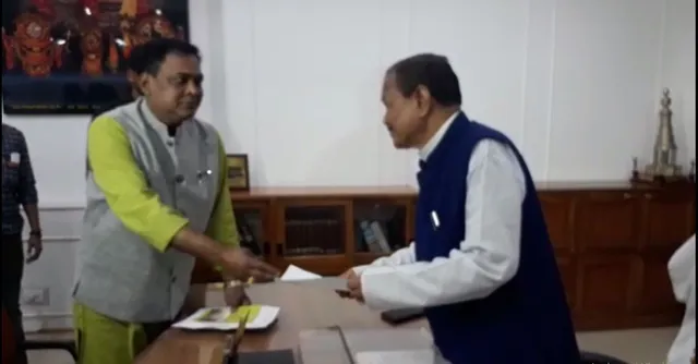 ବିଧାୟକ ପଦରୁ ଇସ୍ତଫା ଦେଲେ ନବ ଦାସ । ବାଚସ୍ପତି ପ୍ରଦୀପ ଅମାତଙ୍କୁ ଭେଟି ଦେଲେ ଇସ୍ତଫା ପତ୍ର