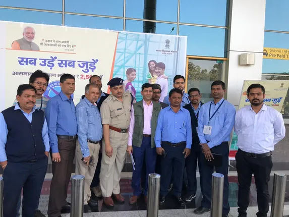 ଝାରସୁଗୁଡ଼ା ବିମାନବନ୍ଦରରେ ଆଲିଆନ୍ସ ଏୟାରର ପ୍ରତିନିଧି ଦଳ ! ଭିତ୍ତିଭୂମି ଓ ସୁରକ୍ଷା ବ୍ୟବସ୍ଥା ଅନୁଧ୍ୟାନ କଲା ୪ ଜଣିଆ ଟିମ୍