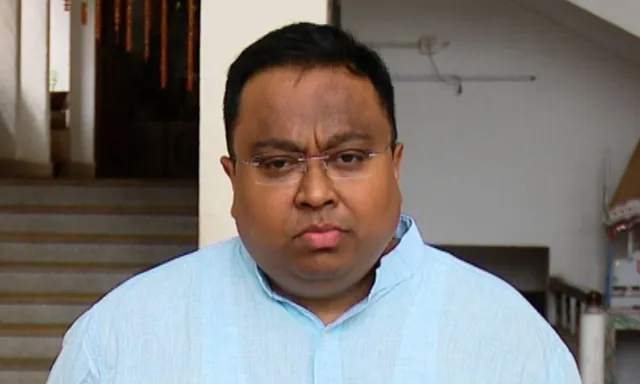 ଦୁଇଭାଗ ହେଲା ପୂର୍ବତଟ ରେଳବାଇ ! ବିଜେଡ଼ି ମୁଖପାତ୍ର କହିଲେ, ରାଜନୈତିକ ଅଭିସନ୍ଧି ରଖି ଏପରି ନିଷ୍ପତ୍ତି ନେଇଛି ବିଜେପିି