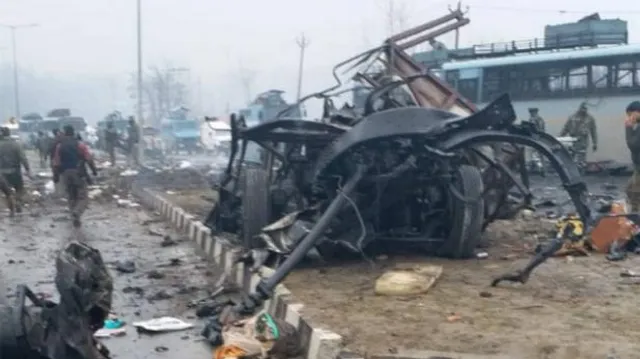 ଜମ୍ମୁ-କାଶ୍ମୀରରେ ବଡ ଧରଣର ଆତଙ୍କବାଦୀ ଆକ୍ରମଣ! ୨୦ ଯବାନ ସହିଦ, ୪୫ରୁ ଅଧିକ ଗୁରୁତର ।