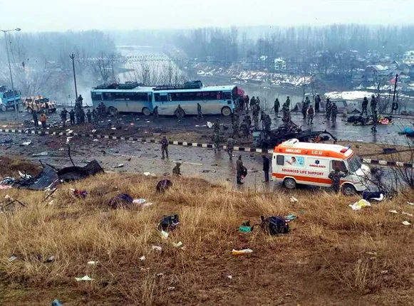 ସ୍ବାଧୀନ ଭାରତ ଇତିହାସରେ ସବୁଠାରୁ ବଡ଼ ଆତଙ୍କବାଦୀ ଆକ୍ରମଣ ! ସମସ୍ତେ ସ୍ତବ୍ଧ, ଦେଶବ୍ୟାପୀ ତୀବ୍ର ପ୍ରତିକ୍ରିୟା