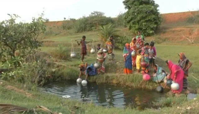 ପାଣି ନାହିଁ ତ ଭୋଟ୍ ନାହିଁ: ପାନୀୟ ଜଳସମସ୍ୟାର ସମାଧାନ ନହେଲେ ଭୋଟ୍ ବର୍ଜନ କରିବେ କାମାକ୍ଷାନଗର ଲକ୍ଷ୍ମୀପ୍ରସାଦ ଗାଁର ବାସିନ୍ଦା