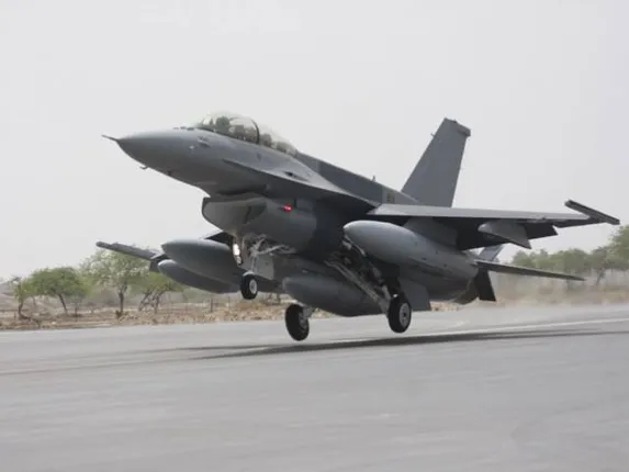 ଭାରତ ସୀମାରେ ଏଫ୍-୧୬ ବିମାନର ବ୍ୟବହାର କରିବା ପାକିସ୍ତାନକୁ ପଡିବ ମହଙ୍ଗା! ପ୍ରମାଣ ମିଳିଲେ ଏଫ୍-୧୬କୁ ଅକାମୀ କରିଦେବ ଆମେରିକା