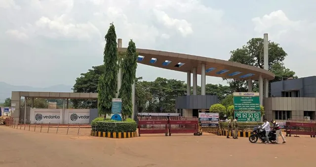 ଆନ୍ଦୋଳନକାରୀ ଓ ବେଦାନ୍ତ କର୍ତ୍ତୃପକ୍ଷଙ୍କ ମଧ୍ୟରେ ଆପୋଷ ସମାଧାନ । ଥମିଲା ଉତ୍ତେଜନା, ମୃତକଙ୍କ ପରିବାରକୁ ବେଦାନ୍ତ ପକ୍ଷରୁ ୨୫ଲକ୍ଷ ଟଙ୍କା ପ୍ରଦାନ