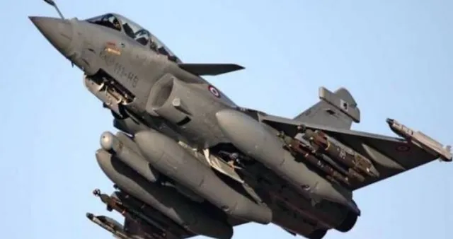 ରାଫେଲ ଡକ୍ୟୁମେଣ୍ଟ ଚୋରି ନେଇ ବିରୋଧୀଙ୍କ କଡା ସମାଲୋଚନା ପରେ ସୁପ୍ରିମକୋର୍ଟରେ ସରକାରଙ୍କ ୟୁଟର୍ଣ୍ଣ ! କହିଲେ ଦସ୍ତାବିଜ ଚୋରି ହୋଇନି, ଲିକ୍ ହୋଇଛି 