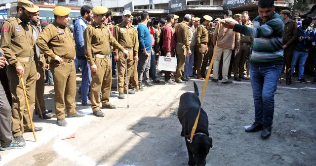 ଜମ୍ମୁ ବସଷ୍ଟାଣ୍ଡରେ ଗ୍ରେନେଡ ମାଡ ଘଟଣା : ବିସ୍ଫୋରଣ ପାଇଁ ୫୦ ହଜାର ଟଙ୍କା ପାଇଥିବା ସ୍ୱୀକାର କଲା ନାବାଳକ 