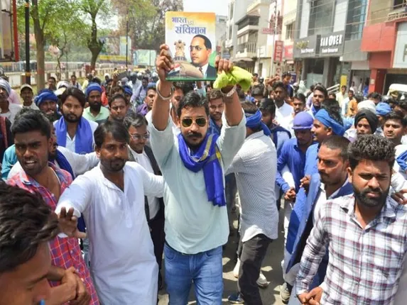 ବାରାଣାସୀରେ ଭିମ୍ ଆର୍ମି ପ୍ରମୁଖ ଚନ୍ଦ୍ରଶେଖର୍ ଆଜାଦ୍ କହିଲେ , ମୋଦିଙ୍କୁ ହରାଇ ଗୁଜୁରାଟ ପଠାଇବା ମୋର ଏକମାତ୍ର ଲକ୍ଷ୍ୟ ।