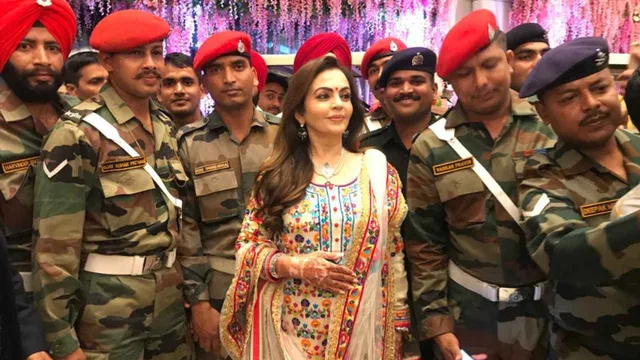 ସେନା ଏବଂ ସୁରକ୍ଷାବଳ ଗହଣରେ ପୁଅ ବିବାହର ଖୁସି ମନାଇଲେ ଅମ୍ବାନୀ ଦମ୍ପତି !