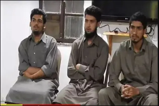 ଆଇଏସଆଇ କବଳରୁ ବାହାରିଥିବା ୩ କାଶ୍ମୀର ଯୁବକଙ୍କ ଖୁଲାସା ! ଜିହାଦ୍ ନାଁରେ ଆମକୁ ଫସାଇ ପାକିସ୍ତାନ ନିଆଯାଇଥିଲା ।