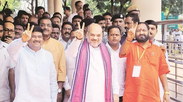 ୨୨ ବିଧାନସଭା ଆସନ ପାଇଁ ପ୍ରାର୍ଥୀ ଘୋଷଣା କଲା ବିଜେପି । ତାଲିକାରେ ଜଣେ ମହିଳା । ବିଜେଡି ଛାଡି ବିଜେପିରେ ମିଶିଥିବା ନେତାଙ୍କୁ ମିଳିଲା ଟିକେଟ ।