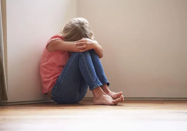 ୧୦ ବର୍ଷୀୟ ନାବାଳିକା ହେଲେ ଗର୍ଭବତୀ ! ୪ ମାସ ଧରି ନାବାଳକ କରିଆସୁଥିଲା ଦୁଷ୍କର୍ମ