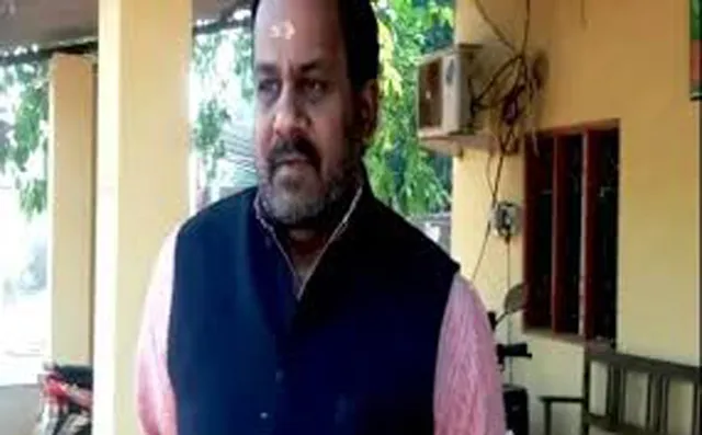 କଂଗ୍ରେସରେ ମିଶିଲେ ଢେଙ୍କାନାଳର ପୂର୍ବତନ ବିଧାୟକ । ସମର୍ଥକଙ୍କ ସହ ବିଧିବଦ୍ଧ ଭାବରେ ହାତ ଧରିଲେ ନବୀନ ନନ୍ଦ