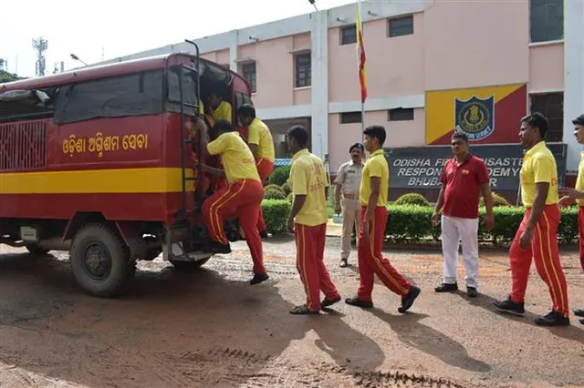 ଅଗ୍ନିଶମ କର୍ମଚାରୀଙ୍କ ପାଇଁ ଖୁସି ଖବର ! କର୍ମଚାରୀଙ୍କ ବିଭିନ୍ନ ଭତ୍ତା ବୃଦ୍ଧି କଲେ ରାଜ୍ୟ ସରକାର ।