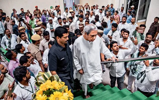 ନିର୍ବାଚନୀ ରଣନୀତି ! ୫ ଲକ୍ଷ ୪୫ ହଜାର ନୂଆ ଭୋଟରଙ୍କ ଉପରେ ସବୁ ଦଳର ଆଖି, ହେଲେ ନବୀନ ଆଗରେ ।