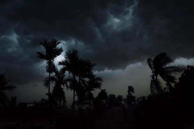 ରାଜ୍ୟରେ ସାମାନ୍ୟ କମିଲା ତାତି ! ସେପଟେ ଆଜି ୧୫ ଜିଲ୍ଲାରେ ହୋଇପାରେ ଝଡବର୍ଷା