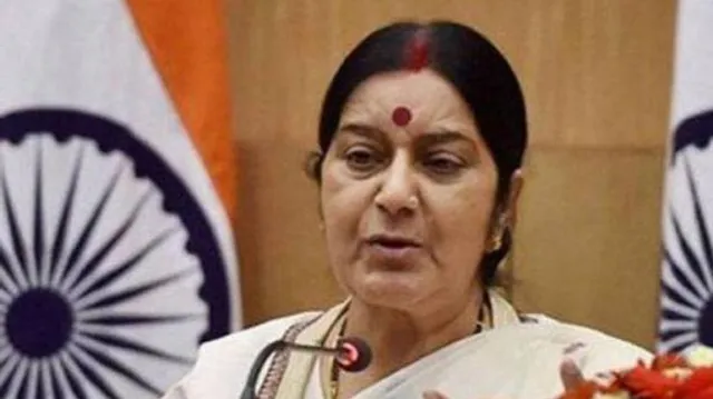 ମସୁଦକୁ ନେଇ ସୁଷମା ସ୍ୱରାଜଙ୍କ ବଡ ବୟାନ । କହିଲେ, ପାକିସ୍ତାନ ସହିତ ଏକା ସଙ୍ଗେ ଚାଲିପାରିବନି ଆତଙ୍କବାଦ ଓ ଆଲୋଚନା : ଇମ୍ରାନ ଯଦି ବଡ ନେତା ଅଜହରକୁ ସମର୍ପଣ କରନ୍ତୁ