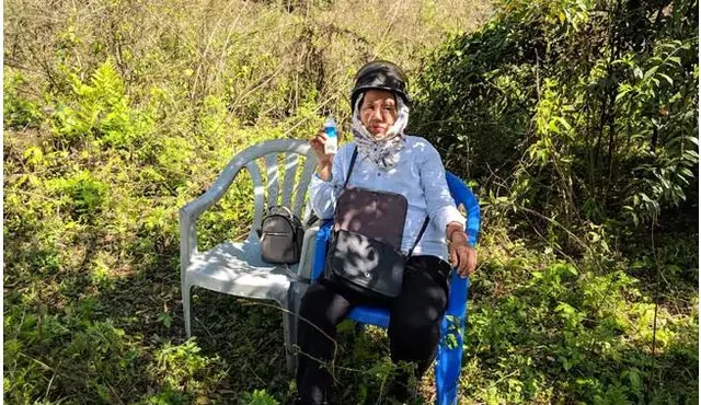 ଭୋଟ ଆଗରେ ହାର ମାନୁଛି କଷ୍ଟ । ଗୋଟିଏ ଭୋଟ ପାଇଁ କଲେ ୪ଦିନର ଯାତ୍ରା