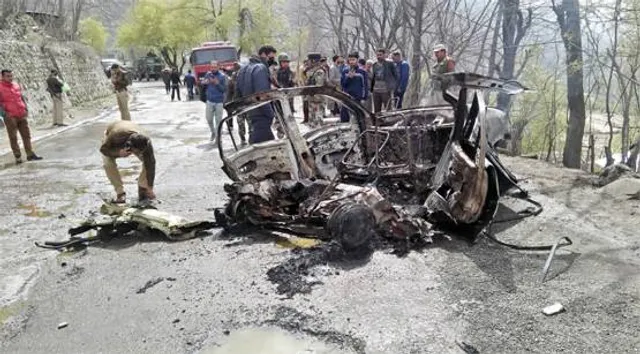 ବନିହାଲରେ ସିଆରପିଏଫ ବସକୁ ଆକ୍ରମଣ ଘଟଣା । ଆତଙ୍କବାଦୀଙ୍କୁ ଗିରଫ କଲା ପୋଲିସ