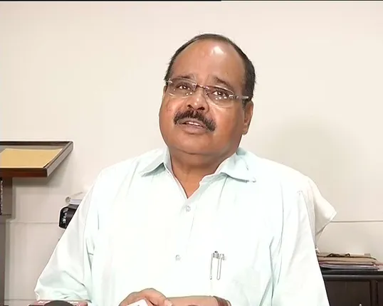 ନଳିନୀଙ୍କ ପ୍ରାର୍ଥୀପତ୍ର କାଏମ : ପ୍ରାର୍ଥୀପତ୍ର କାଏମ ନେଇ ସୂଚନା ଦେଲେ ସମ୍ବଲପୁର ଜିଲ୍ଲାପାଳ । ନଳିନୀଙ୍କ ସତ୍ୟପାଠକୁ ନେଇ ଚ୍ୟାଲେଂଜ କରିଥିଲା ବିଜେପି