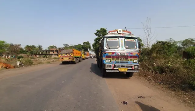 ଅନୁଗୁଳର ବୁଢ଼ାପଙ୍ଗ ଛକ ନିକଟରେ ଟ୍ରକ ଧକ୍କାରେ ମହିଳା ମୃତ : ରାସ୍ତାରୋକ କଲେ ସ୍ଥାନୀୟ ବାସିନ୍ଦା