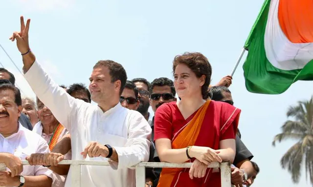 ୱାୟନାଡରୁ ନାମାଙ୍କନ ଭରିଲେ ରାହୁଲ ! ରୋଡ୍ ସୋ’ ପରେ ମୋଦିଙ୍କୁ କଲେ ଟାର୍ଗେଟ୍ । ସେପଟେ ପ୍ରିୟଙ୍କା କହିଲେ, ସବୁଠୁ ସାହସୀ ରାହୁଲ ।