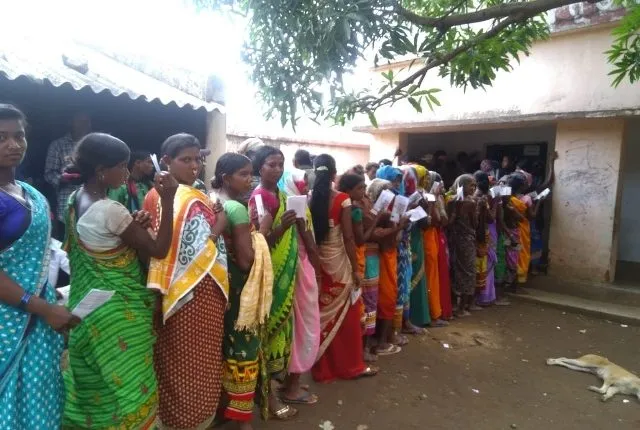 ଗୋଟିଏ ଭୋଟ୍ ଓଡ଼ିଶା ପାଇଁ ଅନ୍ୟଟି ଆନ୍ଧ୍ର ପାଇଁ, ଦୁଇଟି ରାଜ୍ୟ ପାଇଁ ଭୋଟ ଦେଲେ କୋଟିଆବାସୀ