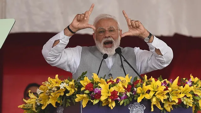 ଆତଙ୍କବାଦୀଙ୍କୁ ଗୁଳି ମାରିବା ପୂର୍ବରୁ  ବୀର ଯବାନ ମାନେ କ'ଣ ନିର୍ବାଚନ ଆୟୋଗଙ୍କ ଅନୁମତି ନେବେ? ଜାଣନ୍ତୁ ନିର୍ବାଚନ ସଭାରେ କାହିଁକି ଏମିତି କହିଲେ ମୋଦି