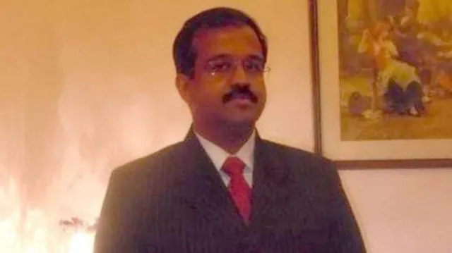 ଜାଣନ୍ତୁ , କିଏ ଏହି ଶକ୍ତି ଭାର୍ଗବ ଯେ ବିଜେପି ହେଡକ୍ୱାର୍ଟରରେ ଜିବିଏଲ୍ ନରସିହ୍ମାଙ୍କ ଉପରକୁ ଜୋତା ଫୋପାଡିଲେ !