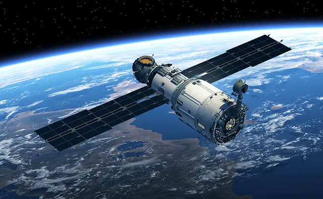 ୨୦୨୫ ସୁଦ୍ଧା ଅଧିକ ଶକ୍ତିଶାଳୀ ହେବ ଭାରତ ! ମହାକାଶରେ ଥିବ ୧୦୦ଟି ଭାରତୀୟ ସାଟେଲାଇଟ୍ । 