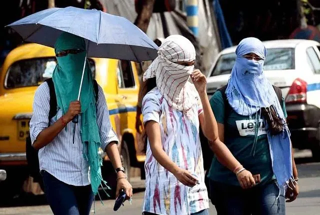 ଡହଡହ ଖରାରେ ସିଝୁଛି ସାରା ରାଜ୍ୟ ! ଆହୁରି ୩୬ ଘଣ୍ଟା ରହିବ ତାତି, ୪୦ ଡିଗ୍ରୀ ଉପରେ ୧୧ ସହର