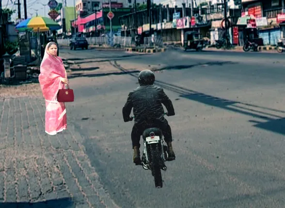 ରାଜଧାନୀରେ ଦିନ ଦ୍ୱିପ୍ରହରରେ ଲୁଟ୍ । ରାଜସ୍ଥାନୀ ମହିଳାଙ୍କ ଠାରୁ ବ୍ୟାଗ୍ ଛଡାଇ ନେଉଥିଲେ ଲୁଟେରା, ଓଡିଆ ଯୁବକ ଅଦମ୍ୟ ସାହସ ଦେଖାଇ ଲୁଟେରାକୁ ଗୋଇଠା ମାରି ଉଦ୍ଧାର କଲେ ବ୍ୟାଗ୍