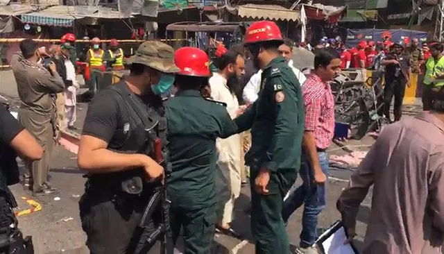 ପାକିସ୍ତାନ ଲାହୋରସ୍ଥିତ ଦରଘାରେ ବିସ୍ଫୋରଣ ! ୪ ସୈନିକ ସମେତ ୫ ମୃତ୍ୟୁ , ୨୦ରୁ ଅଧିକ ଆହତ ।